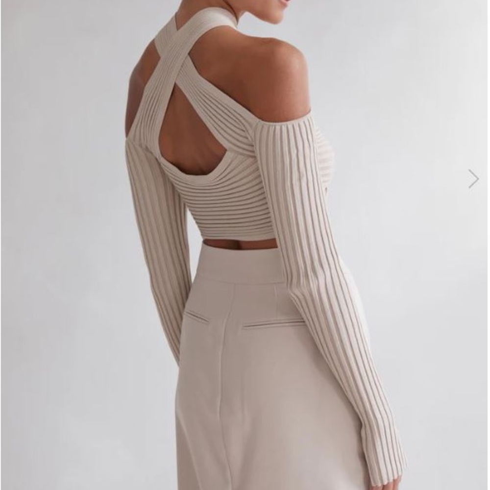 Beautiful structured modern midi skirt
